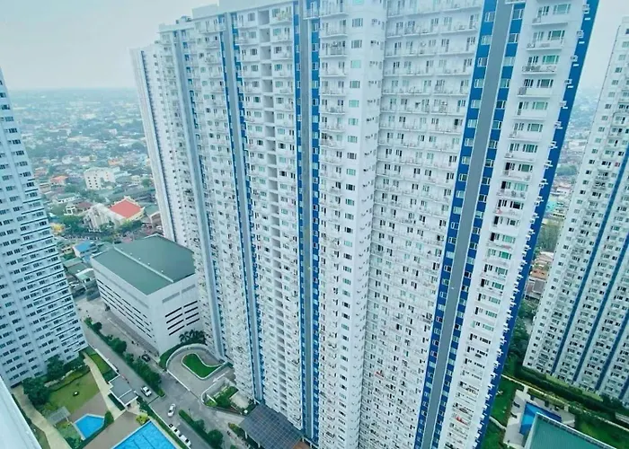 Pakaths Staycation Grass Residences